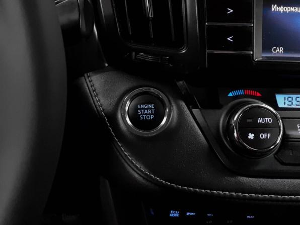 Toyota RAV4 IV (XA40) Рестайлинг с пробегом 2015 года, цена 2 182 000 рублей, 172862 км, внедорожник, Автокод Объявления