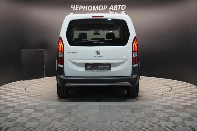 Peugeot Rifter I с пробегом 2020 года, цена 1 984 000 рублей, 156000 км, минивэн, Автокод Объявления