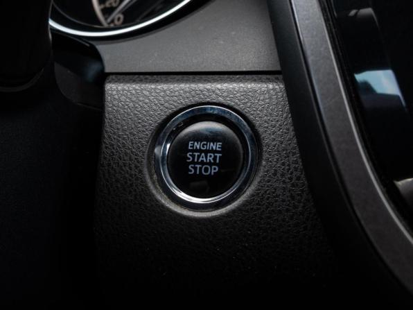 Toyota Camry VIII (XV70) с пробегом 2018 года, цена 2 760 000 рублей, 176807 км, седан, Автокод Объявления