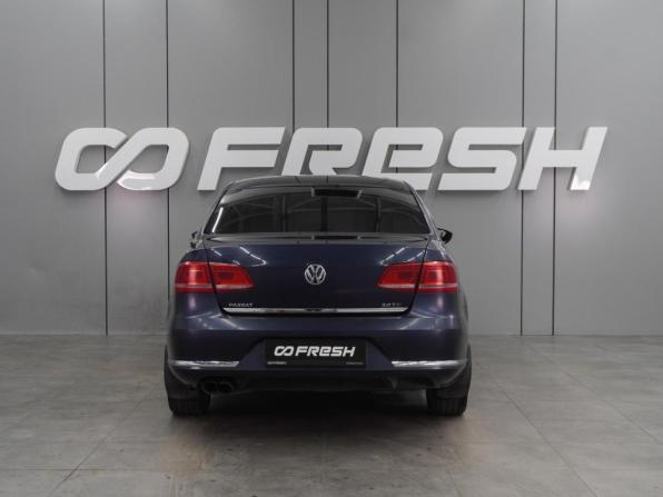 Volkswagen Passat B7 с пробегом 2013 года, цена 1 007 000 рублей, 337415 км, седан, Автокод Объявления