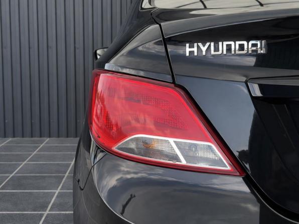 Hyundai Solaris I Рестайлинг с пробегом 2014 года, цена 917 000 рублей, 172000 км, седан, Автокод Объявления