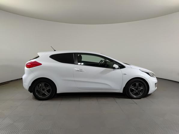 Kia Ceed II с пробегом 2013 года, цена 950 000 рублей, 163151 км, хэтчбек, Автокод Объявления