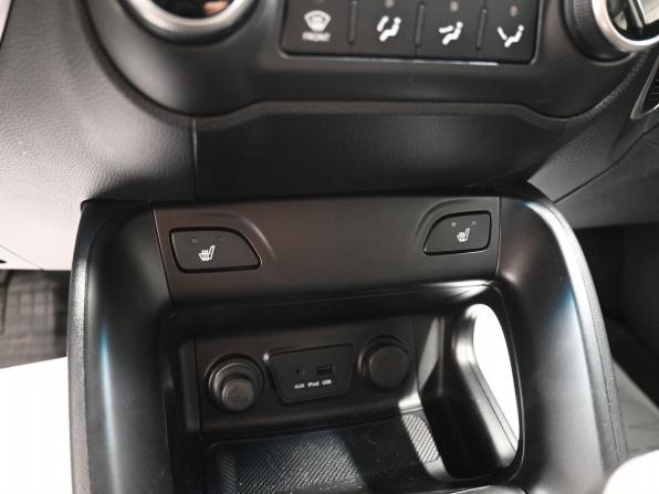 Hyundai ix35 I с пробегом 2012 года, цена 1 200 000 рублей, 194243 км, внедорожник, Автокод Объявления
