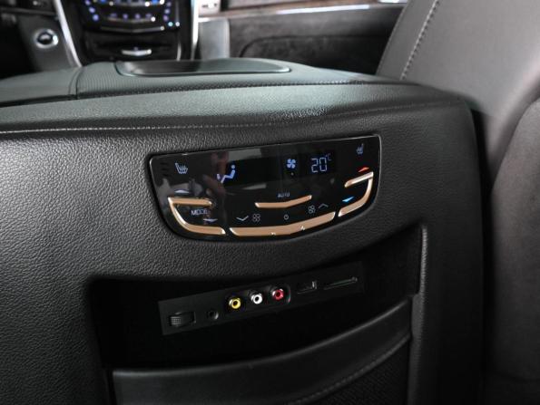 Cadillac Escalade IV с пробегом 2016 года, цена 4 500 000 рублей, 107309 км, внедорожник, Автокод Объявления