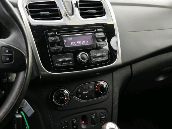 Renault Sandero II с пробегом 2016 года, цена 895 000 рублей, 108434 км, хэтчбек, Автокод Объявления