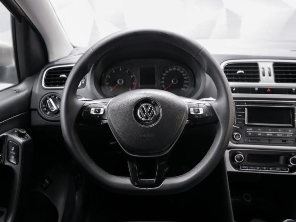 Volkswagen Polo V Рестайлинг с пробегом 2016 года, цена 970 000 рублей, 165112 км, седан, Автокод Объявления