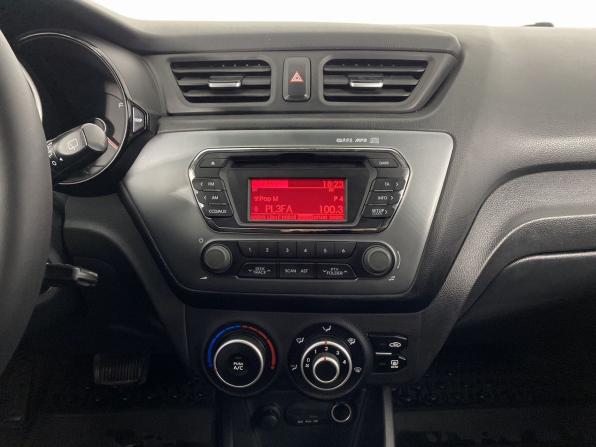 Kia Rio III с пробегом 2015 года, цена 890 000 рублей, 241323 км, хэтчбек, Автокод Объявления