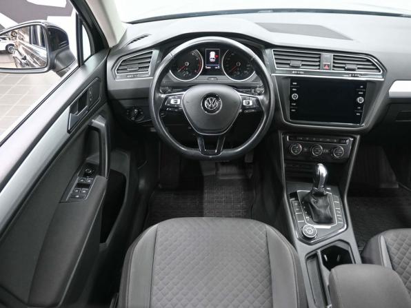 Volkswagen Tiguan II с пробегом 2017 года, цена 2 349 900 рублей, 136801 км, внедорожник, Автокод Объявления