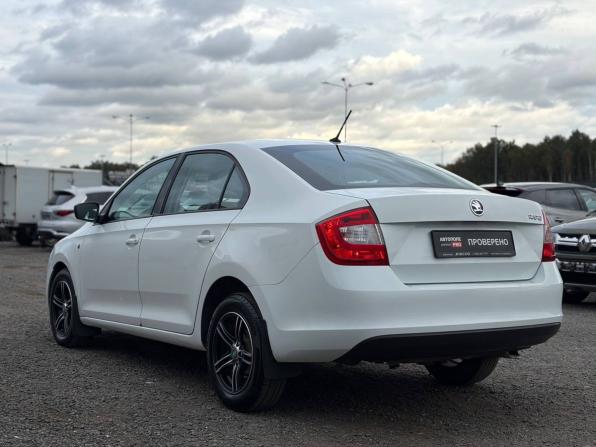 Skoda Rapid I с пробегом 2016 года, цена 835 000 рублей, 225331 км, лифтбек, Автокод Объявления