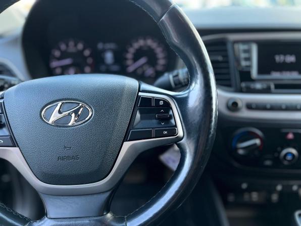 Hyundai Solaris II с пробегом 2018 года, цена 1 350 000 рублей, 120429 км, седан, Автокод Объявления