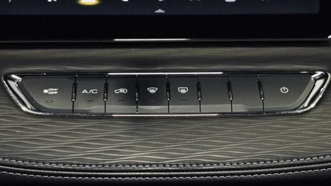 Haval Jolion I с пробегом 2023 года, цена 1 820 000 рублей, 30688 км, внедорожник, Автокод Объявления