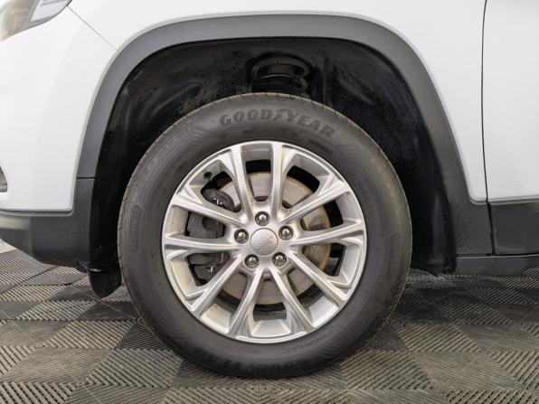 Jeep Cherokee V (KL) Рестайлинг с пробегом 2018 года, цена 2 400 000 рублей, 101850 км, внедорожник, Автокод Объявления