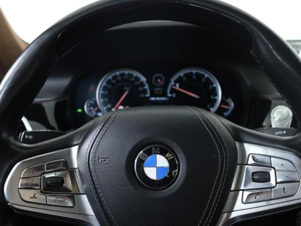 BMW 7 серии VI (G11/G12) с пробегом 2016 года, цена 2 690 000 рублей, 180262 км, седан, Автокод Объявления