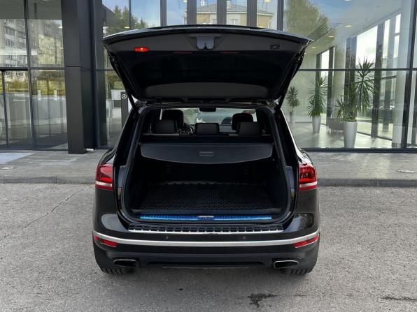 Volkswagen Touareg II Рестайлинг с пробегом 2017 года, цена 3 790 000 рублей, 90700 км, внедорожник, Автокод Объявления