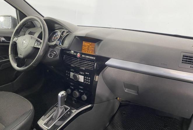 Opel Astra H Рестайлинг с пробегом 2007 года, цена 575 000 рублей, 326129 км, седан, Автокод Объявления