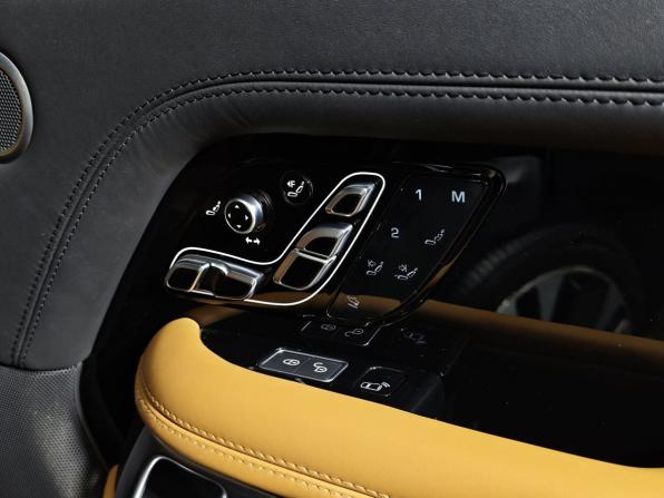 Land Rover Range Rover IV Рестайлинг с пробегом 2019 года, цена 9 900 000 рублей, 83099 км, внедорожник, Автокод Объявления