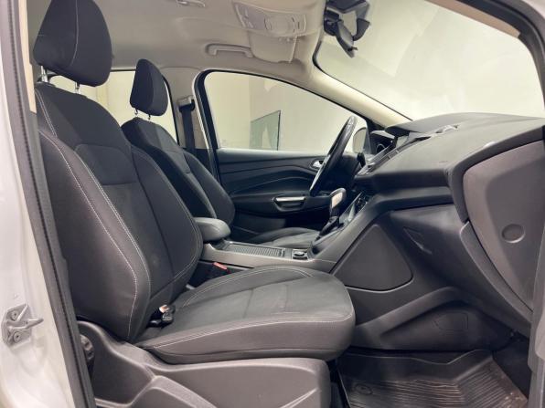Ford Kuga II Рестайлинг с пробегом 2019 года, цена 1 980 000 рублей, 45000 км, внедорожник, Автокод Объявления