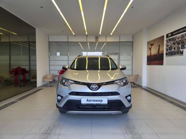 Toyota RAV4 IV (XA40) Рестайлинг с пробегом 2017 года, цена 2 340 000 рублей, 188000 км, внедорожник, Автокод Объявления