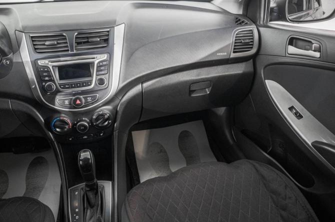 Hyundai Solaris I Рестайлинг с пробегом 2015 года, цена 949 000 рублей, 171000 км, седан, Автокод Объявления