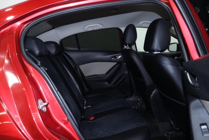 Mazda 3 III (BM) с пробегом 2013 года, цена 988 000 рублей, 261317 км, седан, Автокод Объявления