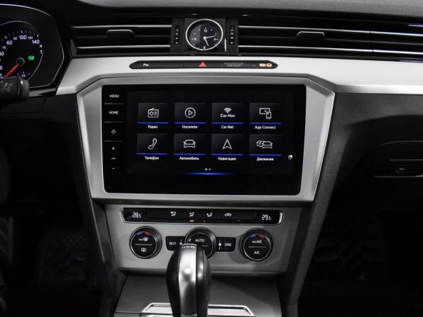 Volkswagen Passat B8 с пробегом 2017 года, цена 1 629 000 рублей, 202734 км, седан, Автокод Объявления