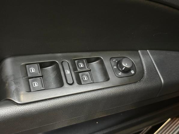 Skoda Superb II Рестайлинг с пробегом 2014 года, цена 1 090 000 рублей, 233046 км, лифтбек, Автокод Объявления