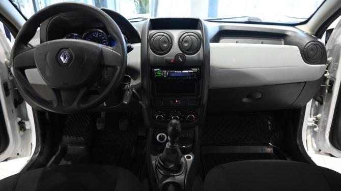 Renault Duster I Рестайлинг с пробегом 2016 года, цена 950 000 рублей, 174576 км, внедорожник, Автокод Объявления