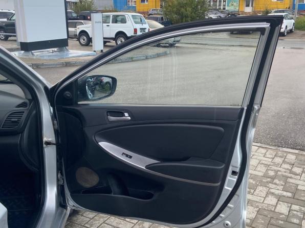 Hyundai Solaris I Рестайлинг с пробегом 2014 года, цена 850 000 рублей, 157222 км, седан, Автокод Объявления