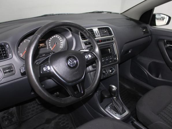 Volkswagen Polo V Рестайлинг с пробегом 2018 года, цена 1 039 900 рублей, 185845 км, седан, Автокод Объявления