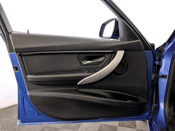 BMW 3 серии VI (F3x) Рестайлинг с пробегом 2018 года, цена 2 950 000 рублей, 94711 км, седан, Автокод Объявления