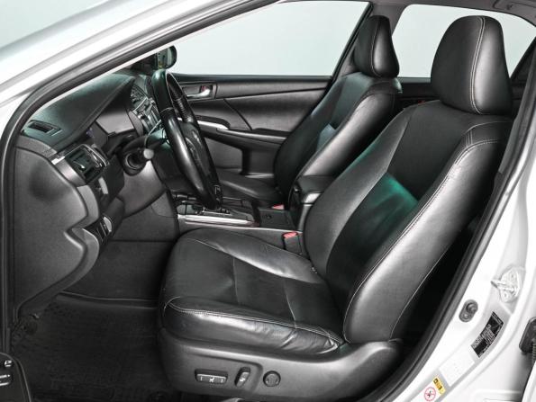 Toyota Camry VII (XV50) Рестайлинг с пробегом 2015 года, цена 1 859 000 рублей, 156428 км, седан, Автокод Объявления