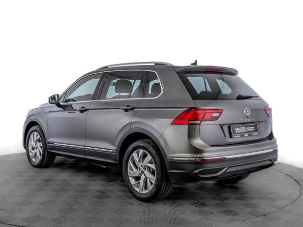 Volkswagen Tiguan II Рестайлинг с пробегом 2021 года, цена 3 650 000 рублей, 62212 км, внедорожник, Автокод Объявления