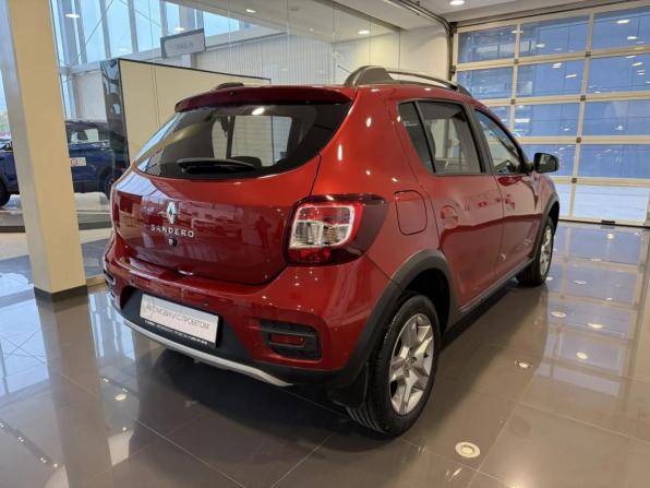 Renault Sandero II Рестайлинг с пробегом 2021 года, цена 1 420 000 рублей, 58655 км, хэтчбек, Автокод Объявления