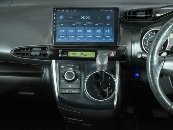 Toyota Wish II с пробегом 2010 года, цена 1 190 000 рублей, 149365 км, минивэн, Автокод Объявления