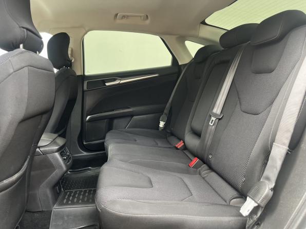 Ford Mondeo V с пробегом 2015 года, цена 1 199 000 рублей, 294181 км, седан, Автокод Объявления