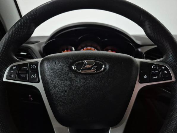 Lada (ВАЗ) Vesta I с пробегом 2021 года, цена 990 000 рублей, 119804 км, седан, Автокод Объявления