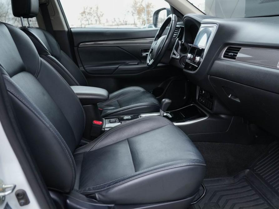Mitsubishi Outlander III Рестайлинг 3 Новосибирск  - изображение 23