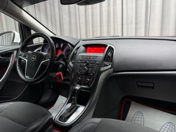 Opel Astra J Рестайлинг с пробегом 2013 года, цена 849 000 рублей, 141386 км, хэтчбек, Автокод Объявления