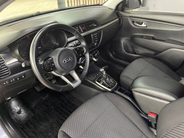 Kia Rio IV с пробегом 2018 года, цена 995 000 рублей, 289313 км, седан, Автокод Объявления