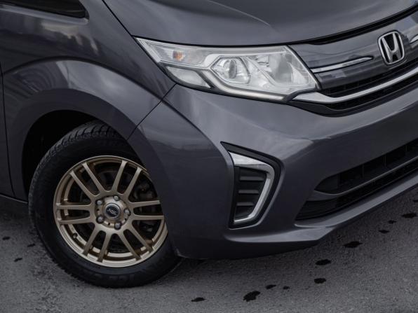 Honda Stepwgn V с пробегом 2015 года, цена 2 035 000 рублей, 80000 км, минивэн, Автокод Объявления