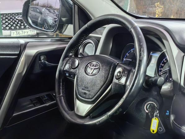 Toyota RAV4 IV (XA40) Рестайлинг с пробегом 2017 года, цена 2 079 000 рублей, 191000 км, внедорожник, Автокод Объявления