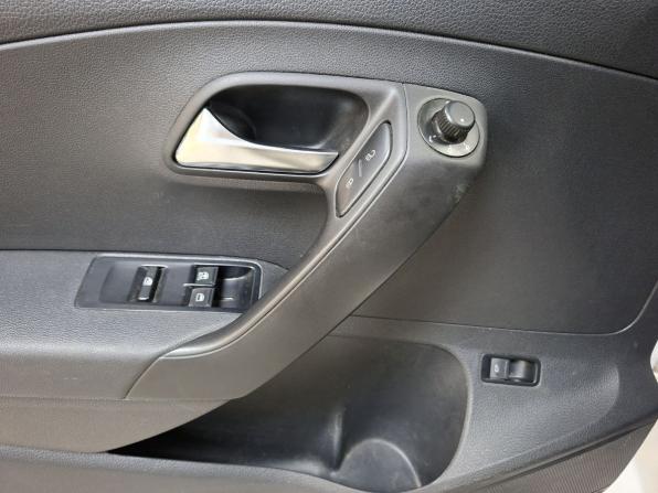 Volkswagen Polo V с пробегом 2012 года, цена 843 000 рублей, 75187 км, седан, Автокод Объявления