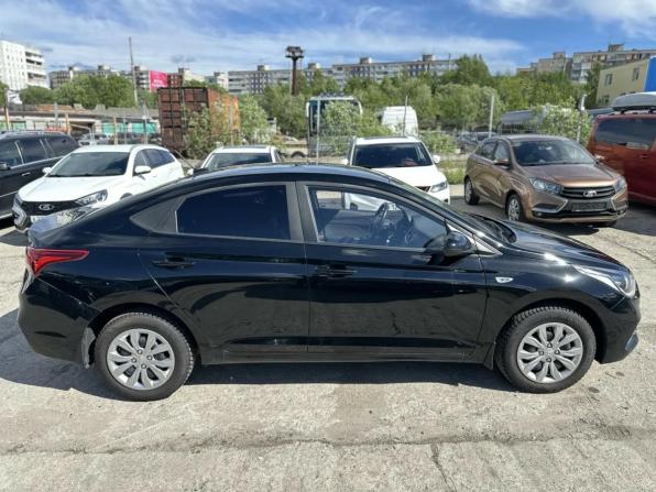 Hyundai Solaris II с пробегом 2018 года, цена 1 179 000 рублей, 136005 км, седан, Автокод Объявления