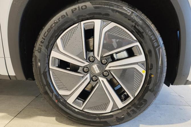 Новый Geely EX5 Гибрид 2026 года, цена 3 829 990 рублей, внедорожник, Автокод Объявления