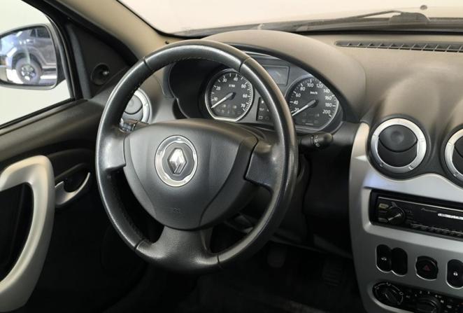 Renault Sandero I с пробегом 2014 года, цена 580 000 рублей, 240010 км, хэтчбек, Автокод Объявления