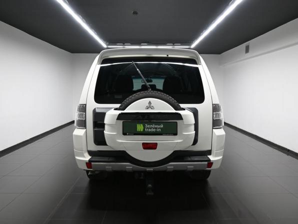 Mitsubishi Pajero IV Рестайлинг 1 с пробегом 2012 года, цена 1 895 000 рублей, 240272 км, внедорожник, Автокод Объявления