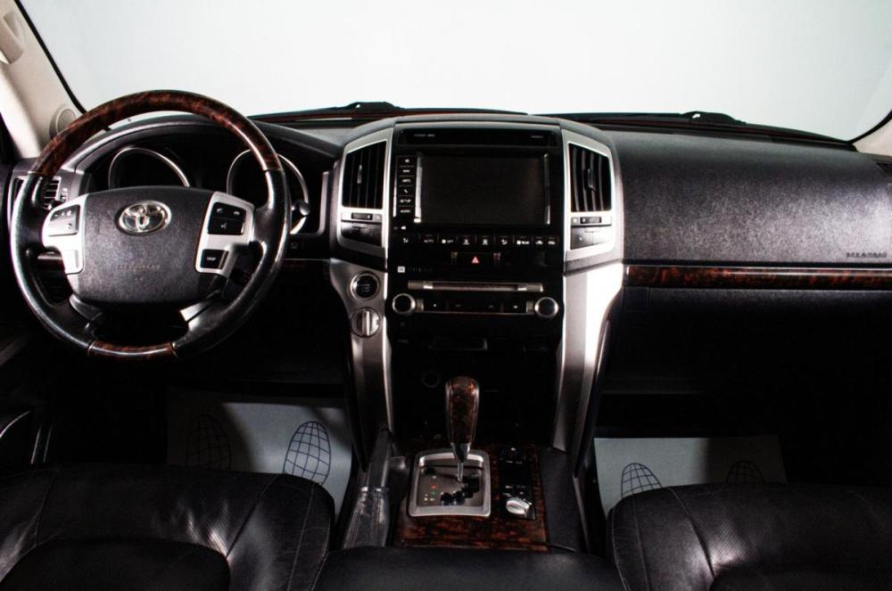 Toyota Land Cruiser 200 Series Рестайлинг 1 Сургут  - изображение 13