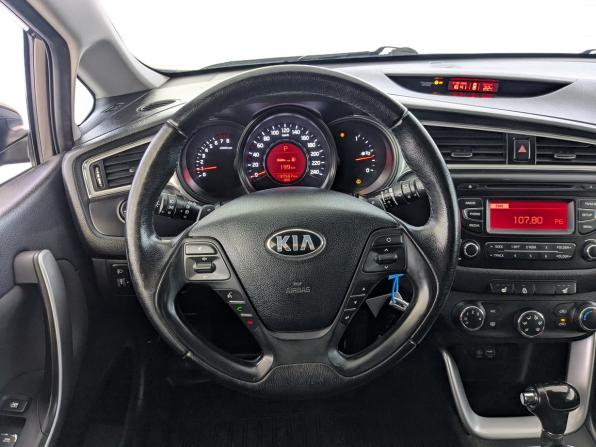 Kia Ceed II Рестайлинг с пробегом 2015 года, цена 1 175 000 рублей, 137553 км, универсал, Автокод Объявления