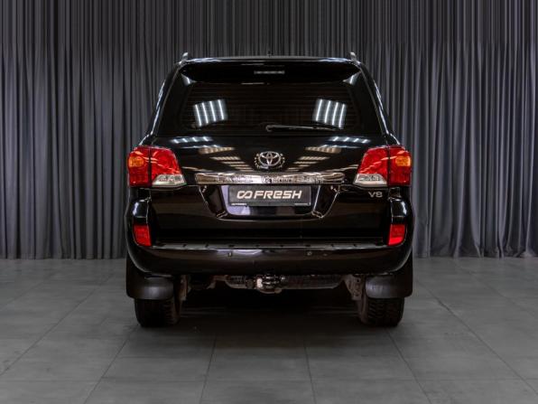 Toyota Land Cruiser 200 Series Рестайлинг 1 с пробегом 2014 года, цена 5 729 000 рублей, 117542 км, внедорожник, Автокод Объявления