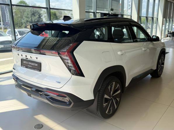Geely Atlas II с пробегом 2024 года, цена 3 140 000 рублей, 8000 км, внедорожник, Автокод Объявления